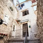 Apartment Heart Of Trogir